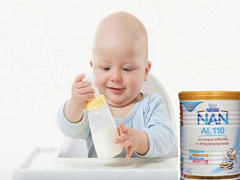 pha sữa Nan Nga cho trẻ sơ sinh đúng cách để trẻ phát triển khỏe mạnh
