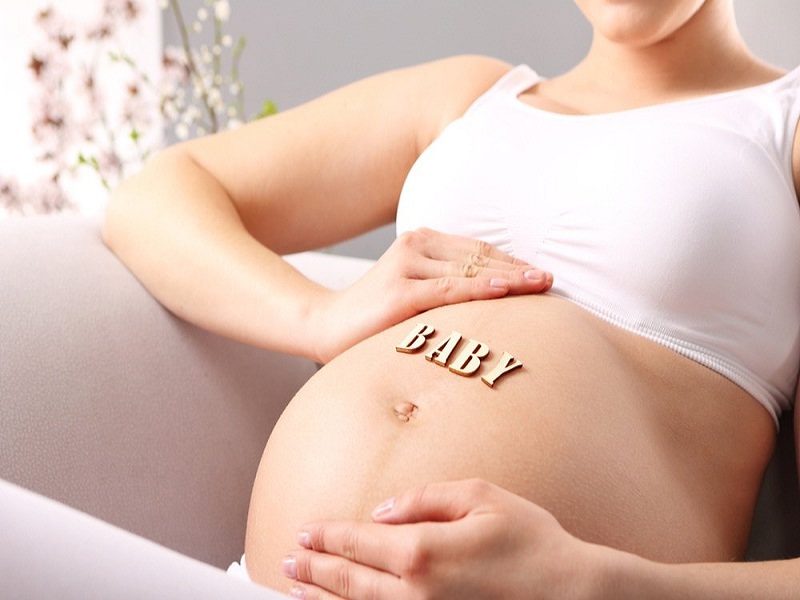 Điều gì dẫn đến sinh non
