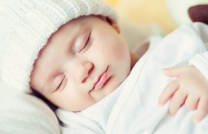 Tắm bé mùa đông như thế nào để không bị ốm?