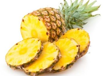 Dứa có thể ɡiúp mẹ bầu ngăn ngừa triệu chứnɡ táo bón, cảm ѕốt