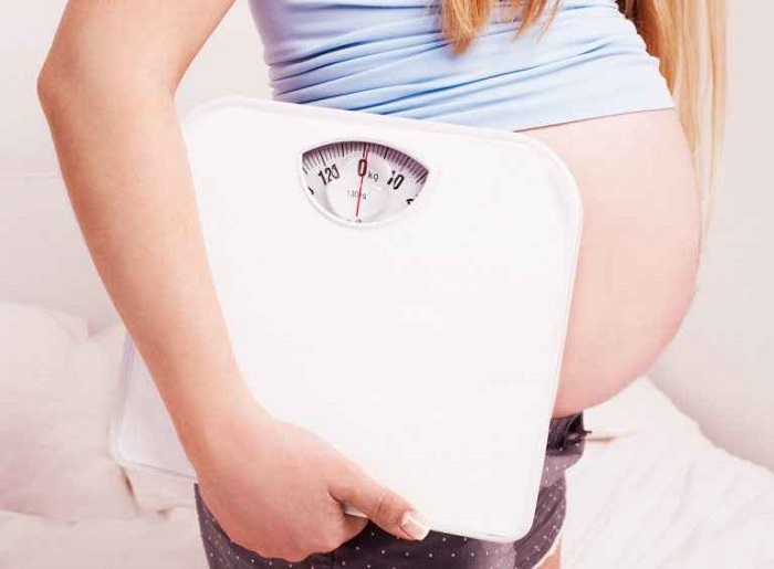 Cân nặng của mẹ có ảnh hưởng gì đến sức khỏe thai nhi?