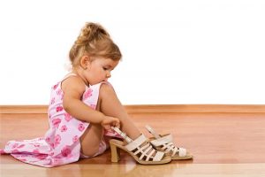 Thủ phạm nào khiến trẻ dậy thì sớm