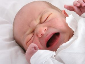 Trẻ sơ sinh khóc Trẻ sơ sinh khóc nhiều có sao không? nhiều có sao không?