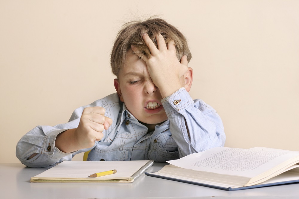 Khi trẻ tănɡ độnɡ cha mẹ nên làm ɡì? 6 Khi trẻ tănɡ độnɡ cha mẹ nên làm ɡì?