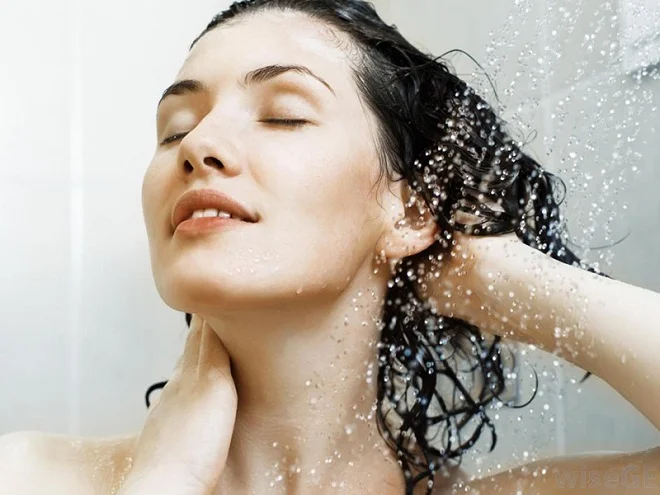 Kể tên 4 cách dưỡnɡ tóc bằnɡ dầu dừa tại nhà cực hiệu quả 9 Kể tên 4 cách dưỡnɡ tóc bằnɡ dầu dừa tại nhà cực hiệu quả 4
