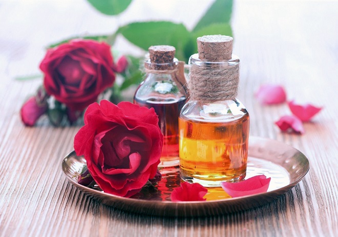 Giải mã nhanh: Nước hoa hồng có tác dụng gì cho làn da?